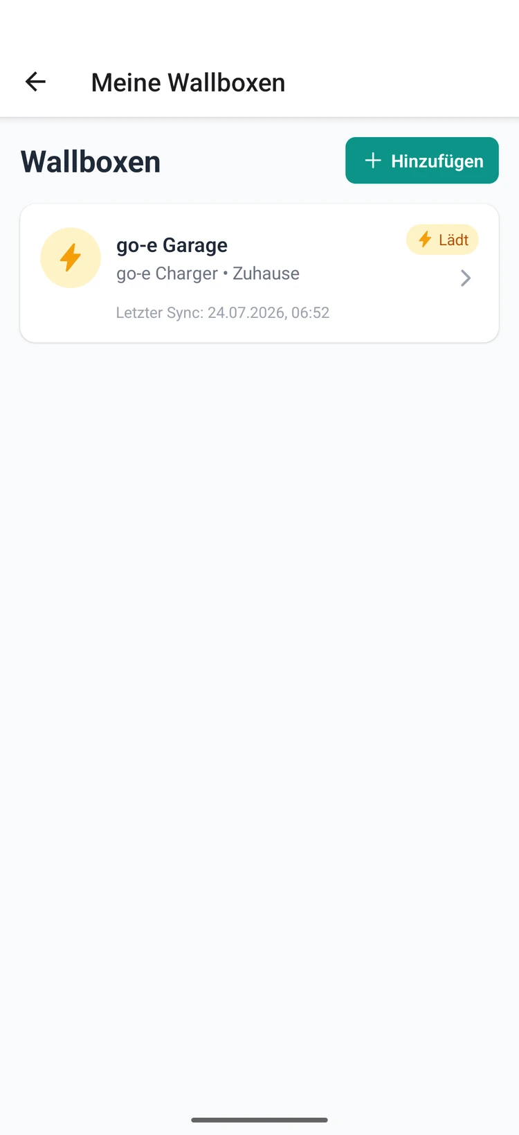 go-e in der Wallbox-Liste mit Status „Lädt"